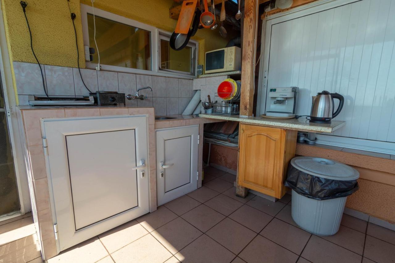 Fener Guest House Pomorie Bagian luar foto