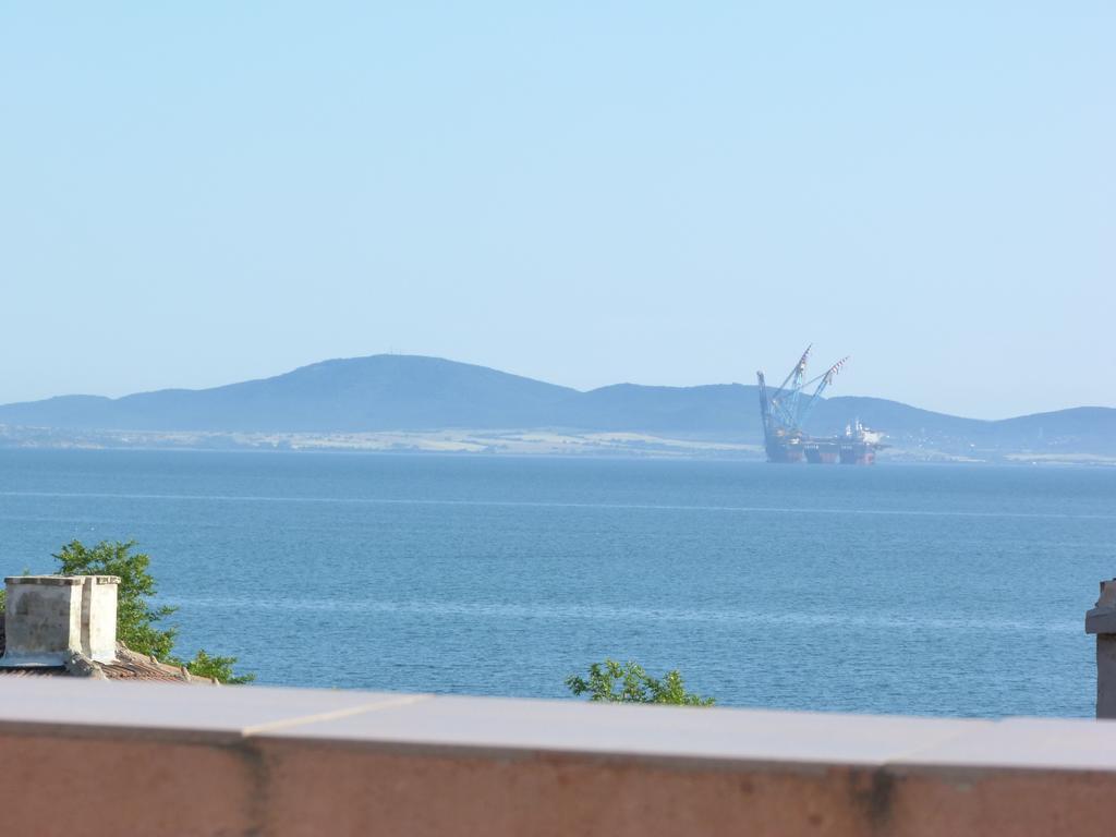 Fener Guest House Pomorie Bagian luar foto