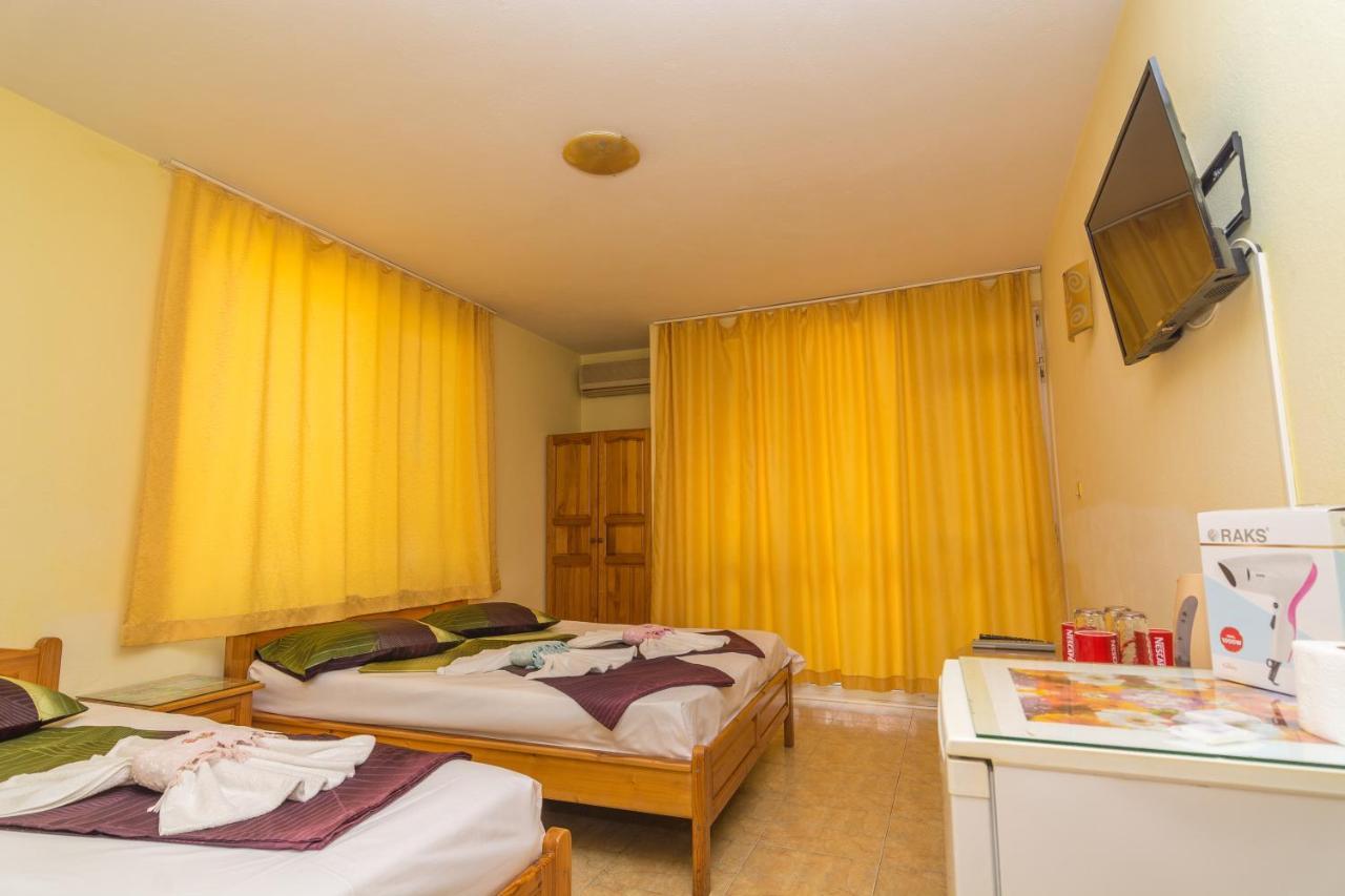 Fener Guest House Pomorie Bagian luar foto