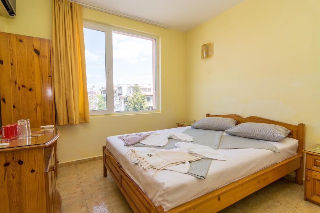 Fener Guest House Pomorie Bagian luar foto