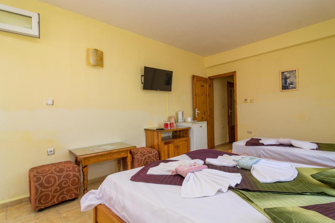 Fener Guest House Pomorie Bagian luar foto