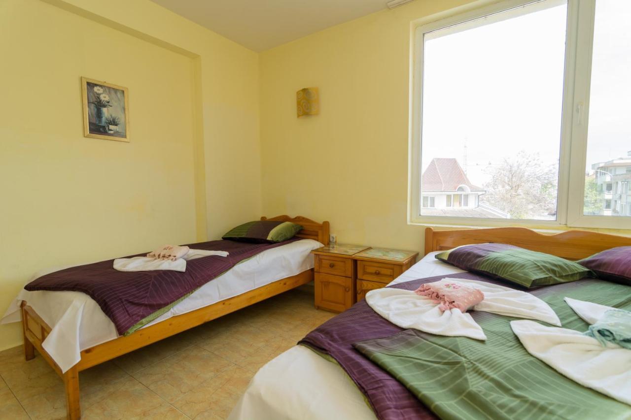 Fener Guest House Pomorie Bagian luar foto