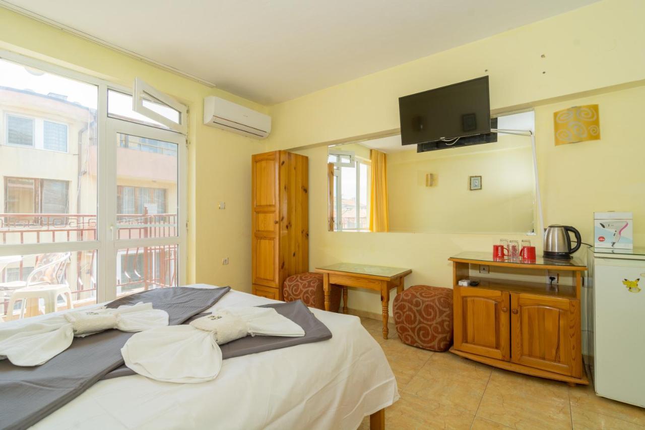Fener Guest House Pomorie Bagian luar foto