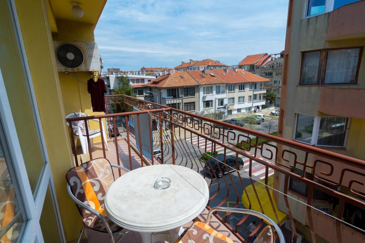 Fener Guest House Pomorie Bagian luar foto