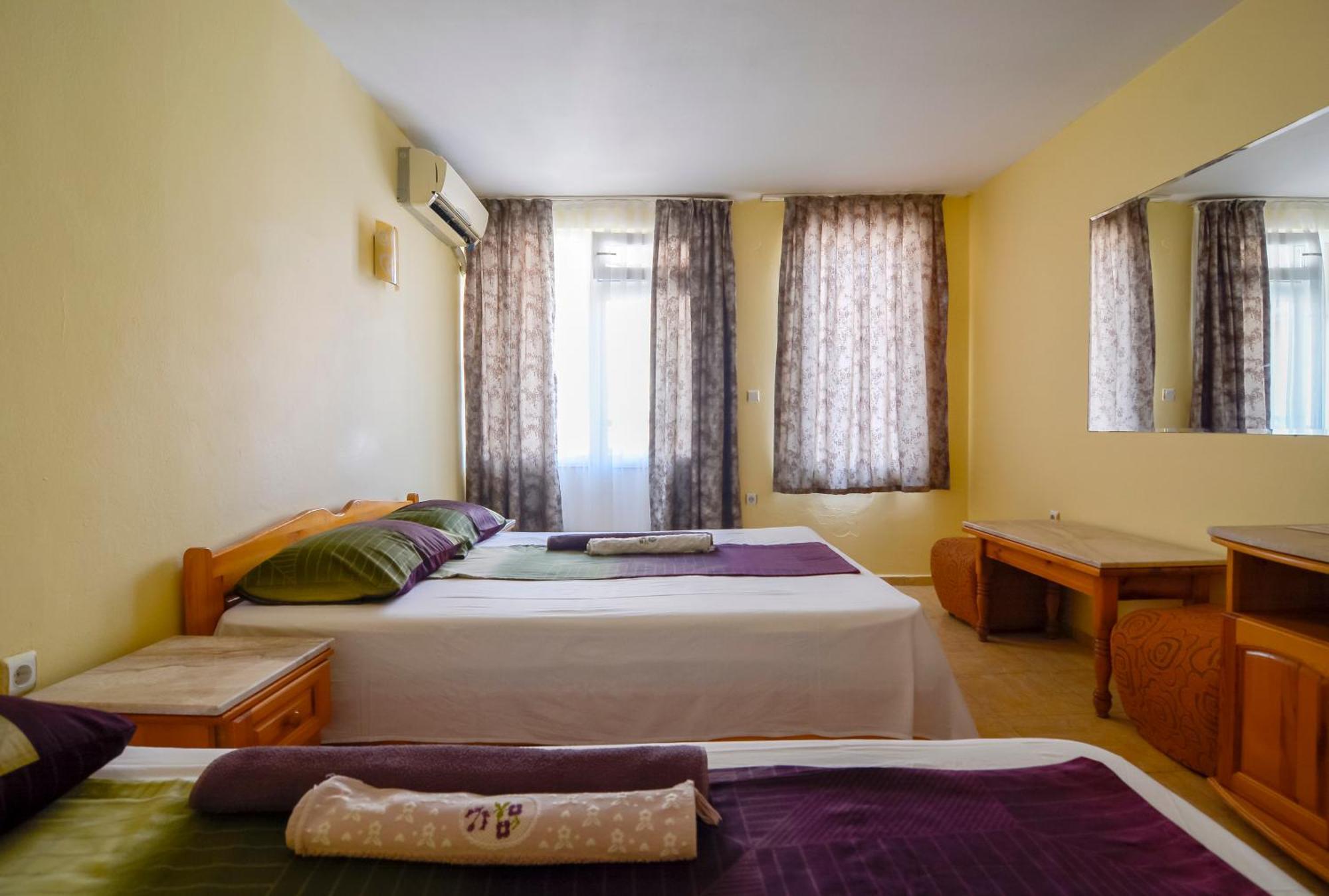 Fener Guest House Pomorie Bagian luar foto